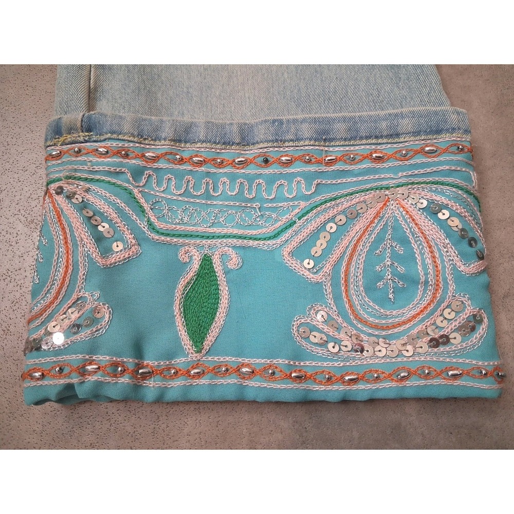 Z.I Jeans Wide Leg Cropped Light Wash Boho Paisley Hem High Rise Size 31 - Picture 5 of 11